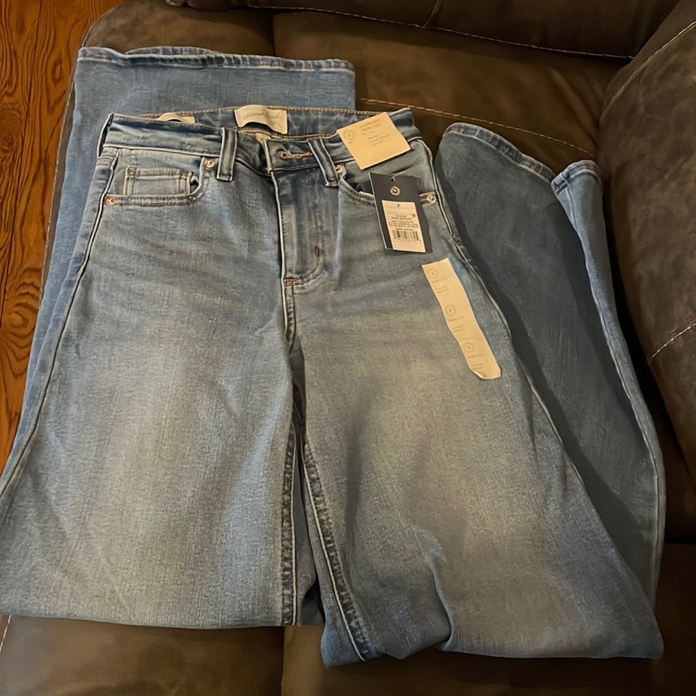 Women's High-Rise Wide Leg Jeans - Universal Thread™ Medium Wash 2